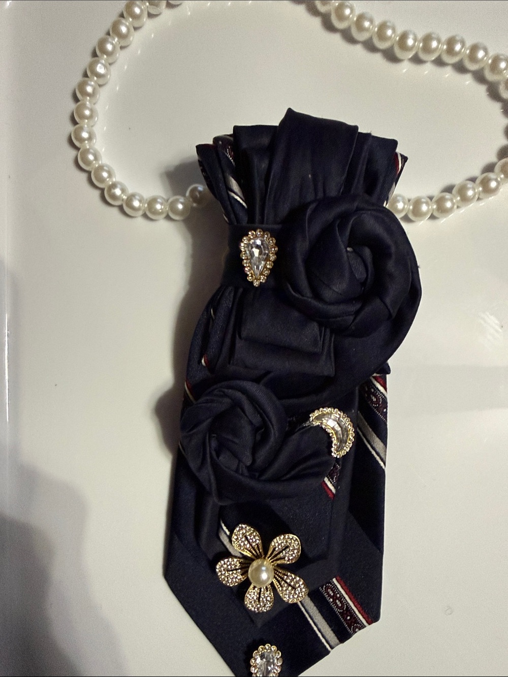 Elegant Blue Floral Tie Accessory with Pearl and Crystal Accents